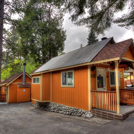 Sleepy Hollow Cabins & Hotel Crestline Екстер'єр фото