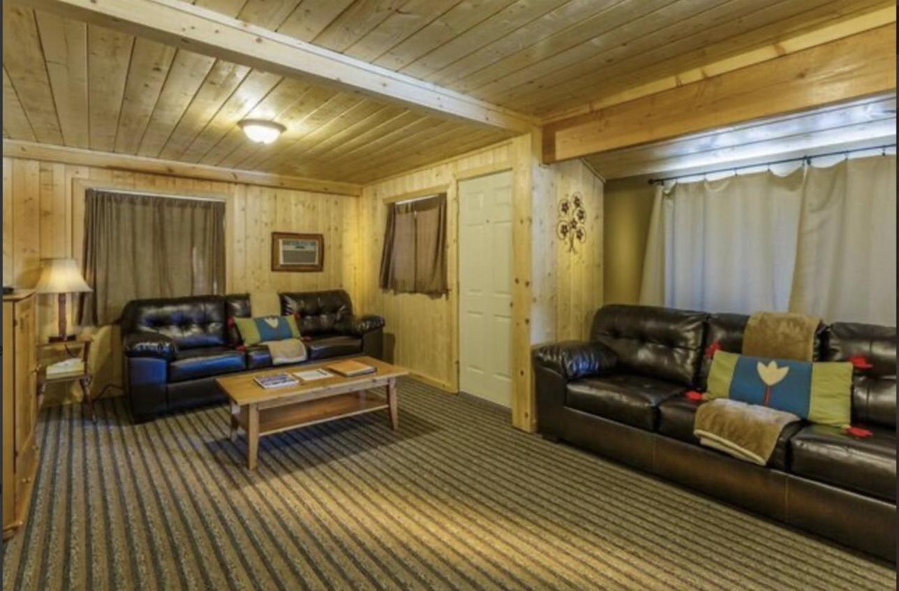 Sleepy Hollow Cabins & Hotel Crestline Екстер'єр фото