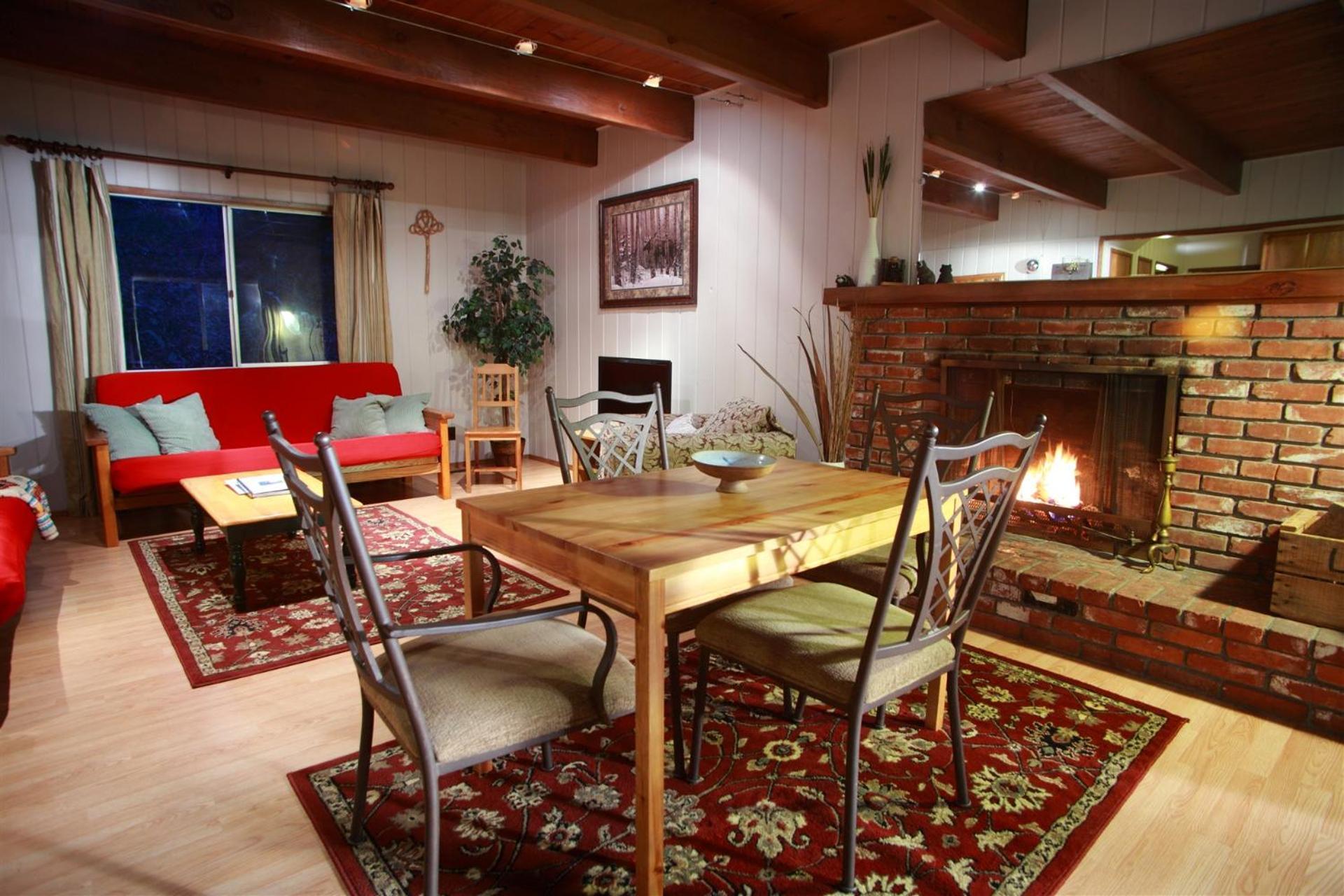 Sleepy Hollow Cabins & Hotel Crestline Екстер'єр фото