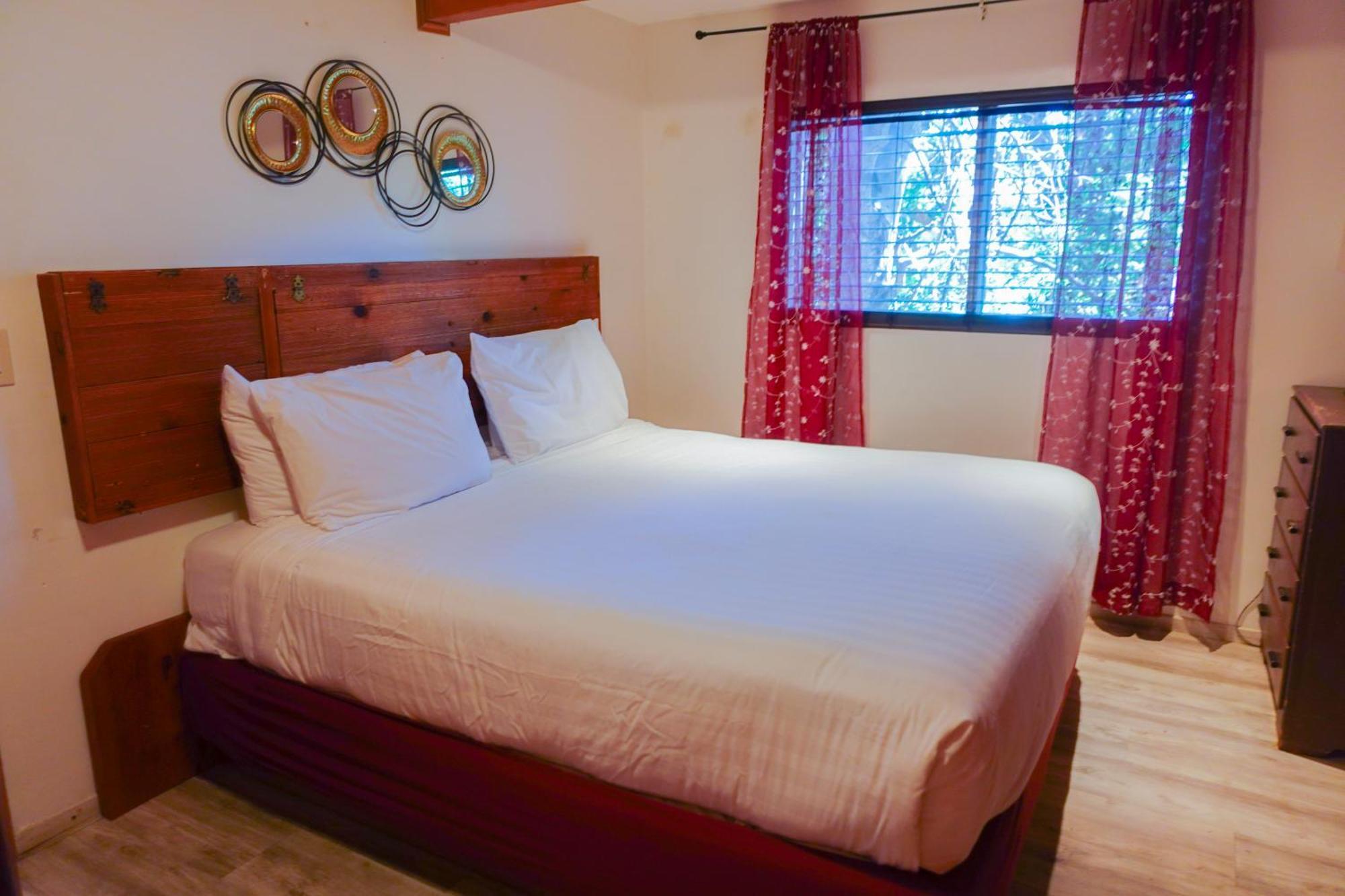 Sleepy Hollow Cabins & Hotel Crestline Екстер'єр фото
